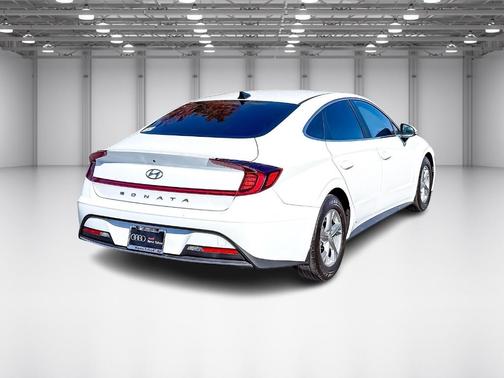 2022 Hyundai SONATA SE