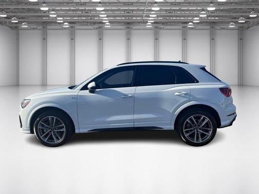 2024 Audi Q3 45 S line Premium