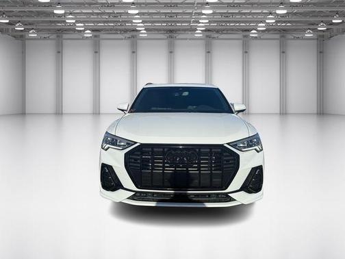 2024 Audi Q3 45 S line Premium