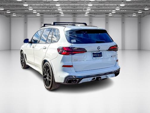 2024 BMW X5 M60i