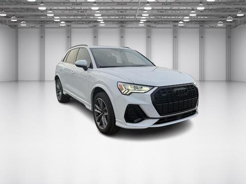2023 Audi Q3 45 S line Premium