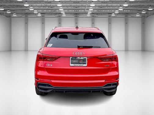 2025 Audi Q3 45 S line Premium