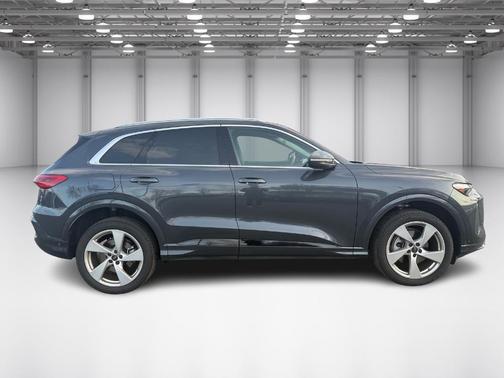 2025 Audi Q5 2.0T quattro Premium