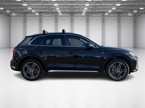2022 Audi Q5 e 55 S line quattro Premium