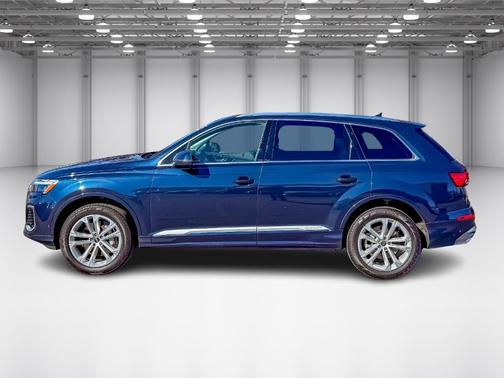 2025 Audi Q7 45 Premium Plus