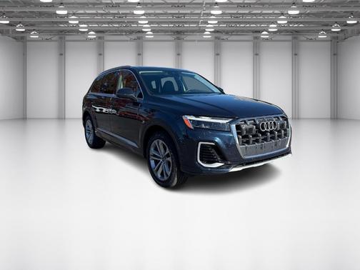 2025 Audi Q7 45 Premium Plus