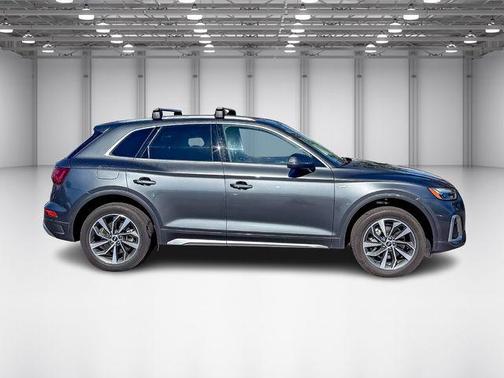 2023 Audi Q5 45 S line quattro Premium