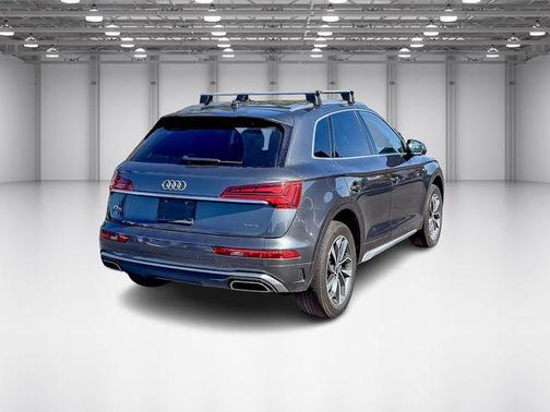 2023 Audi Q5 45 S line quattro Premium