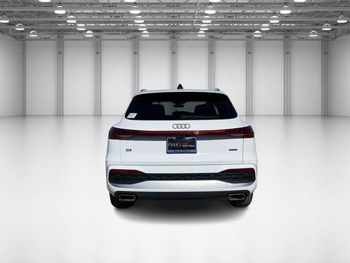 2025 Audi Q5 Premium TFSI quattro S tronic