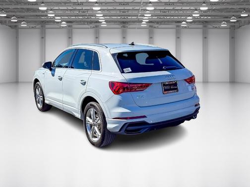 2023 Audi Q3 45 S line Premium