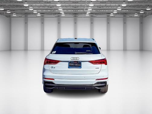 2023 Audi Q3 45 S line Premium
