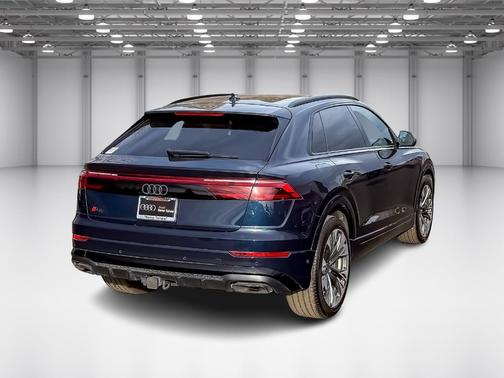 2025 Audi Q8 55 Premium