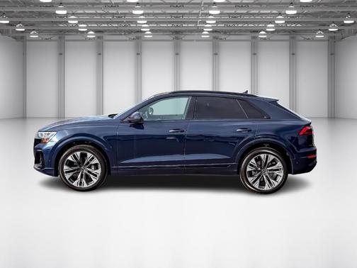 2025 Audi Q8 55 Premium