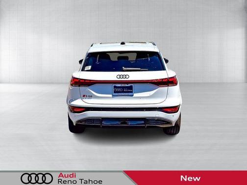 2025 Audi SQ6 e-tron Premium