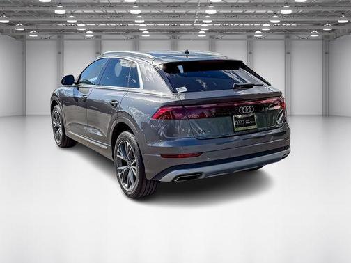 2025 Audi Q8 Premium 55 TFSI quattro