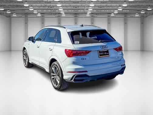 2025 Audi Q3 45 S line Premium