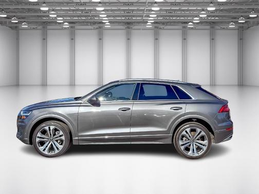 2022 Audi Q8 55 Premium Plus