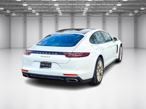 2020 Porsche Panamera 4