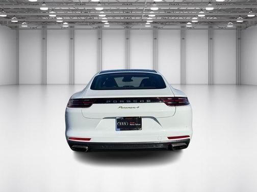 2020 Porsche Panamera 4