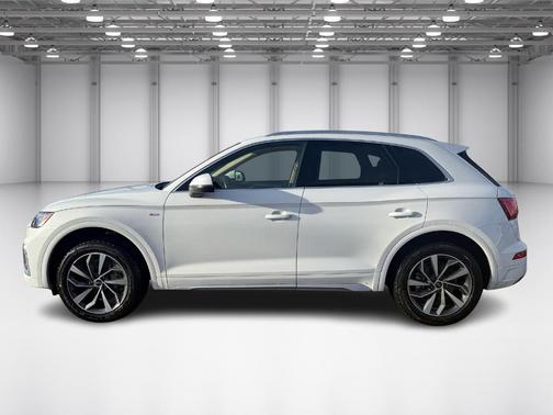 2022 Audi Q5 45 S line quattro Premium