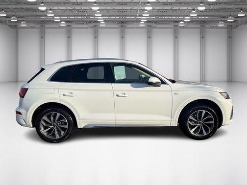 2022 Audi Q5 45 S line quattro Premium