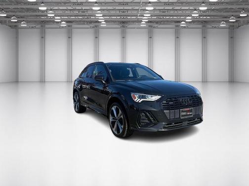 2022 Audi Q3 45 S line Premium