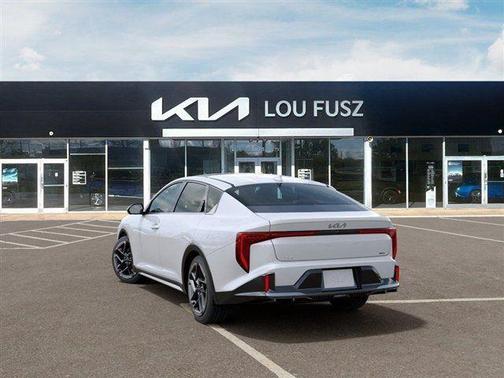 Snow White Pearl 2026 Kia K4 GT-Line