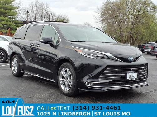 2022 Toyota Sienna Platinum