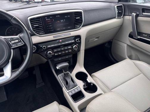 2022 Kia Sportage EX