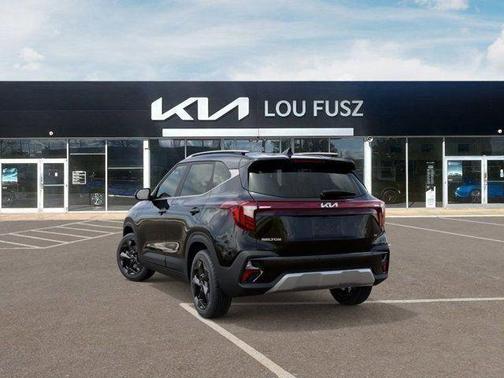 Fusion Black 2026 Kia Seltos EX