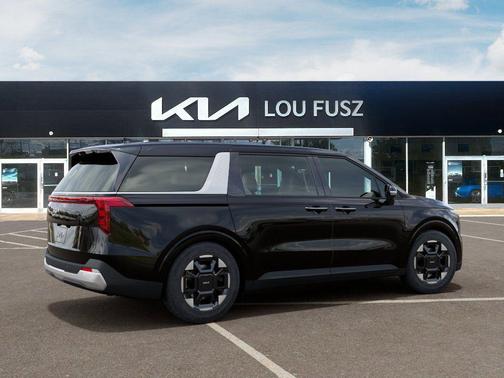 Aurora Black Pearl 2026 Kia Carnival EX