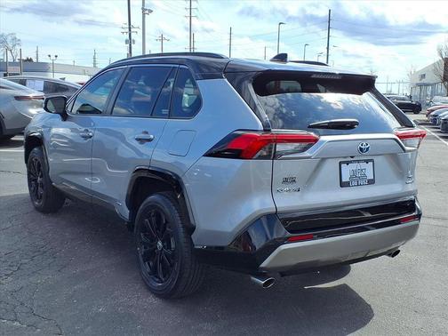 2023 Toyota RAV4 Hybrid SE