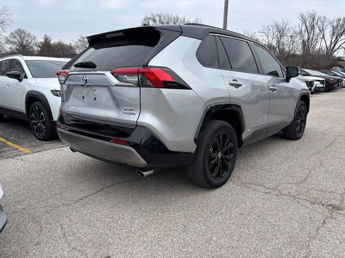 2023 Toyota RAV4 Hybrid SE