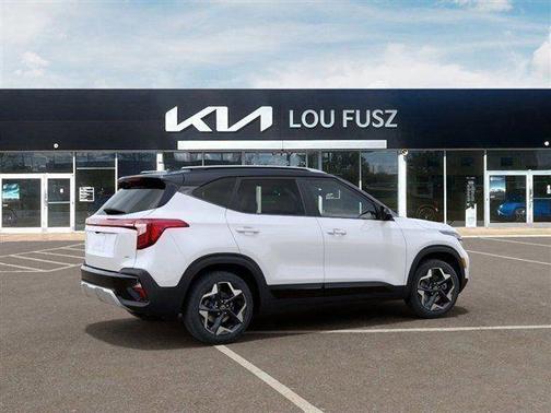Clear White/Black Roof 2026 Kia Seltos S
