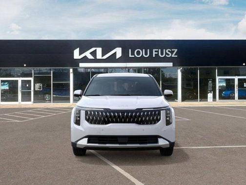 Snow White Pearl 2026 Kia Carnival Hybrid EX