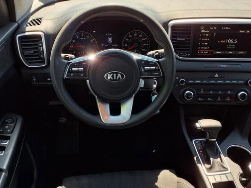 Snow White Pearl 2022 Kia Sportage LX