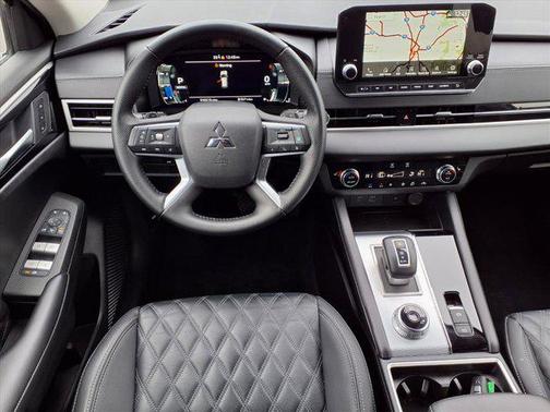 2024 Mitsubishi Outlander SEL