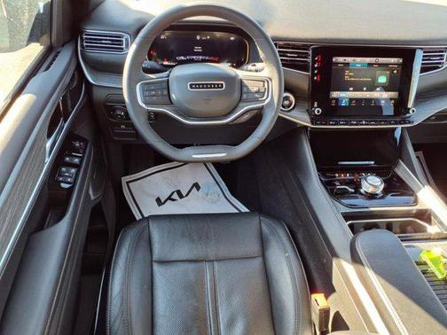 2023 Jeep Wagoneer L Series II