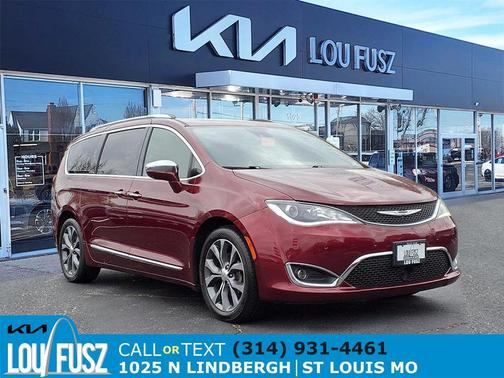 Velvet Red Pearlcoat 2017 Chrysler Pacifica Limited