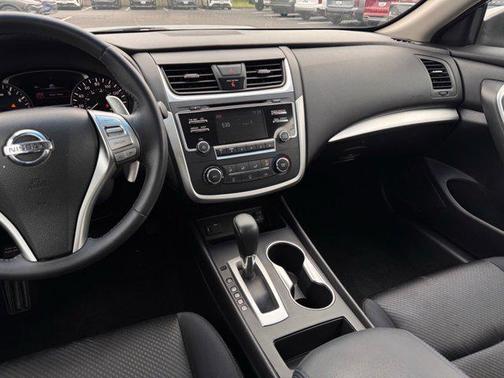 2016 Nissan Altima 2.5 SR