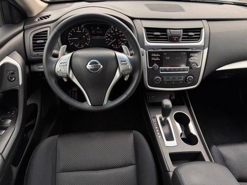 2016 Nissan Altima 2.5 SR