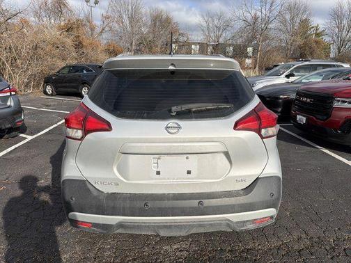 2020 Nissan Kicks SR