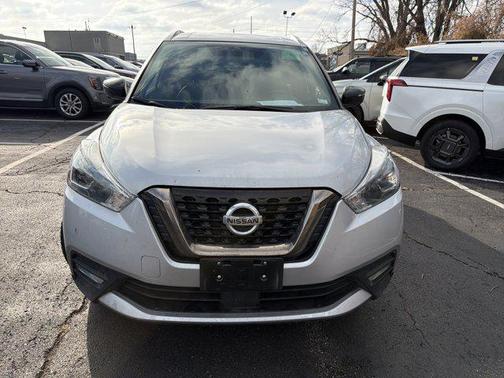 2020 Nissan Kicks SR
