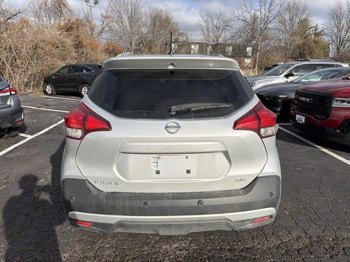 2020 Nissan Kicks SR