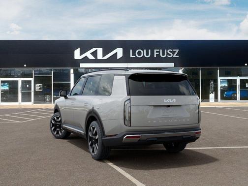 Ivory Silver 2027 Kia Telluride S