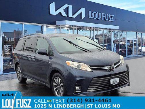 2019 Toyota Sienna XLE