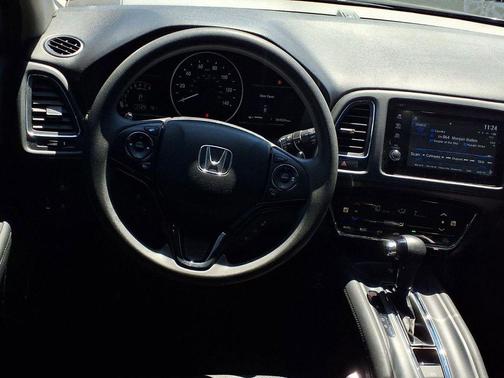 Crystal Black Pearl 2020 Honda HR-V EX