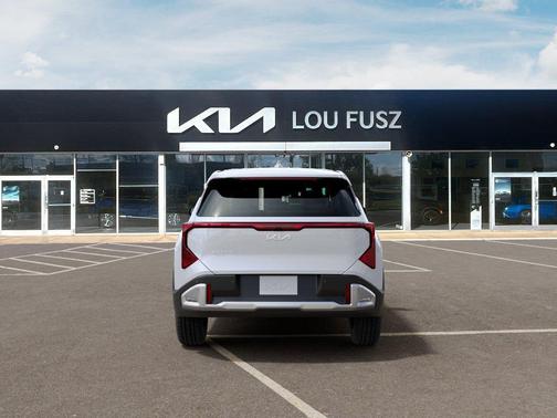 Snow White Pearl 2027 Kia Seltos LX