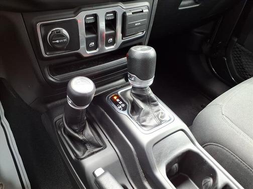 2022 Jeep Wrangler Willys