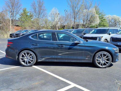 2024 Genesis G70 2.5T